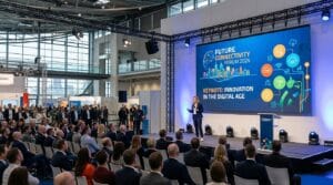 Großes LED Display auf einer Messebühne in Hamburg für Events, digitale Präsentationen und professionelle Markenkommunikation